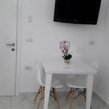 Pensión Orkidea Sarandë