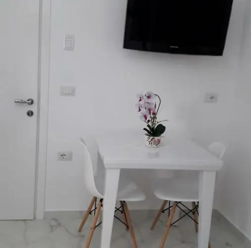 招待所 Orkidea Sarandë